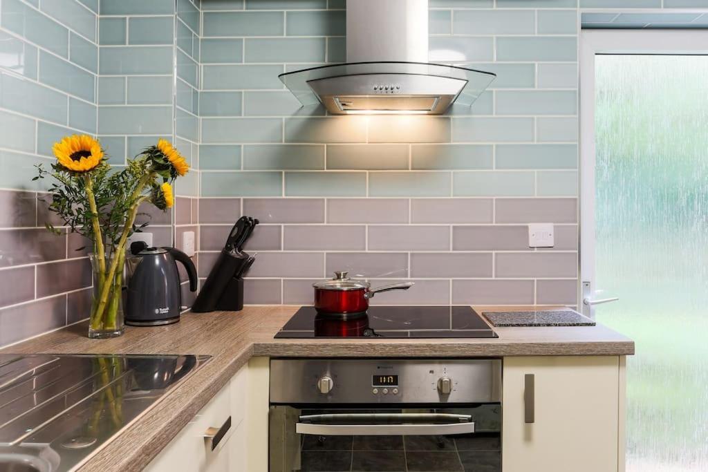 Truro Apartment In A Stunning Quiet Location מראה חיצוני תמונה